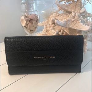 Adrienne Vittadini Multi Compartment Wallet